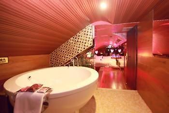 Hangzhou Jade Theme Hotel Экстерьер фото